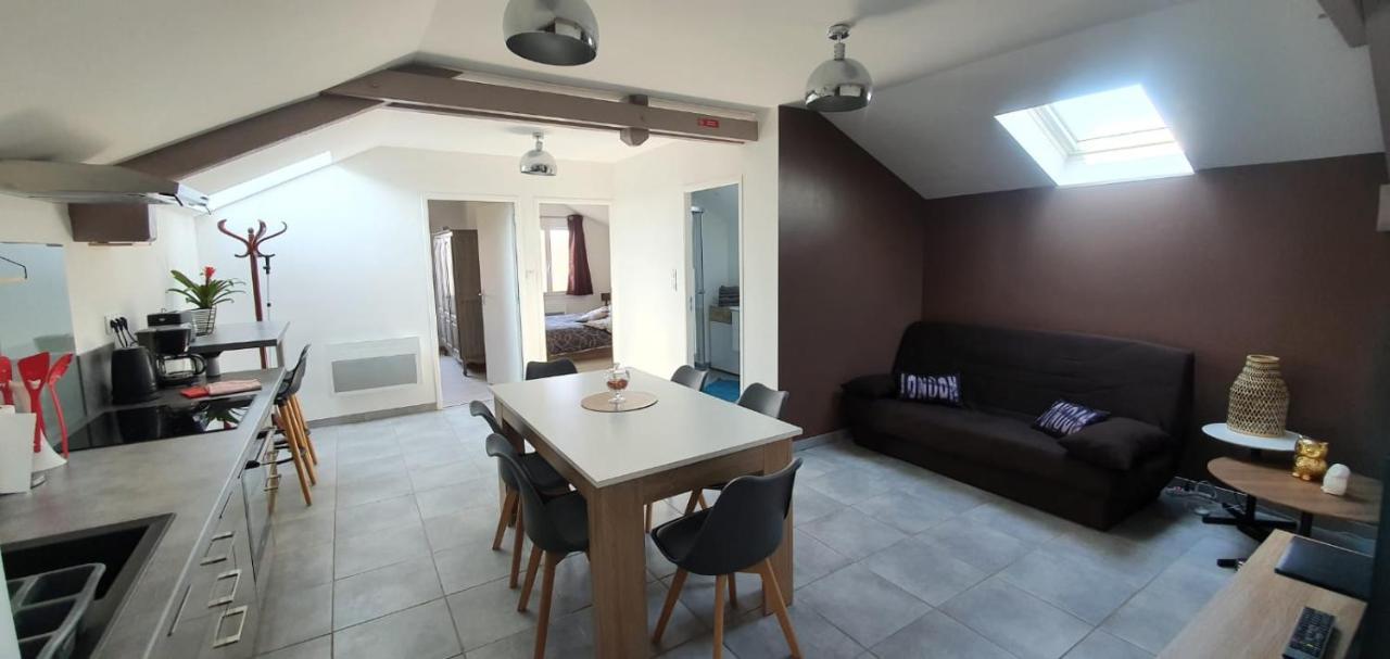 Appartement Meuble Classe 2 Etoiles Tout Confort Lagor Exterior foto